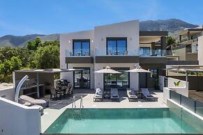 Four Horizons Luxury Villas