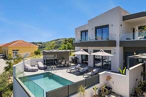 Four Horizons Luxury Villas