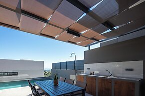 Four Horizons Luxury Villas