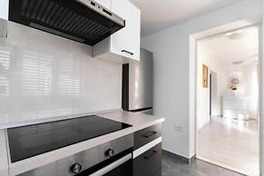 Sea View Apartment Doris