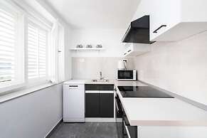 Sea View Apartment Doris