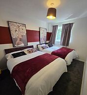 Manchester Blissful Retreat - 3-bedroom House