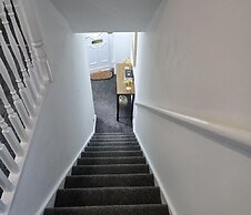 Manchester Blissful Retreat - 3-bedroom House