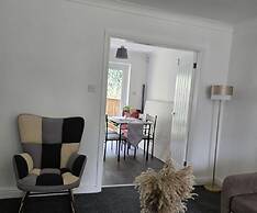 Manchester Blissful Retreat - 3-bedroom House