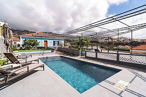 Luxury Retreat in Camara de Lobos