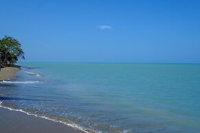 Indigo Beach Resort