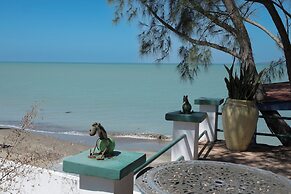 Indigo Beach Resort
