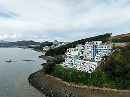 HEMIRION POOL VILLA&RESORT