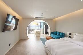 HEMIRION POOL VILLA&RESORT