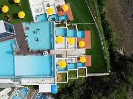 HEMIRION POOL VILLA&RESORT