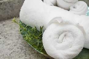 1-bed Smart Access Condo Near Bob Marley Museum