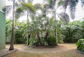 1-bed Smart Access Condo Near Bob Marley Museum