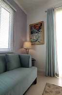 1-bed Smart Access Condo Near Bob Marley Museum