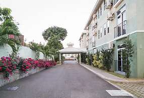 1-bed Smart Access Condo Near Bob Marley Museum