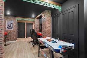 Gorgeous 5Bd Pool Game Room at Windsor Cay 1253