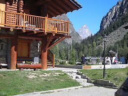 Chalet-village Situated in a Quiet Area