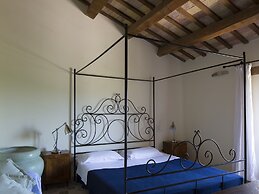 Enticing Apartment in Ascoli Piceno With Swimming Pool