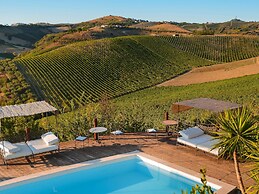 Enticing Apartment in Ascoli Piceno With Swimming Pool