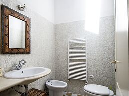 Enticing Apartment in Ascoli Piceno With Swimming Pool