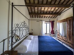 Enticing Apartment in Ascoli Piceno With Swimming Pool