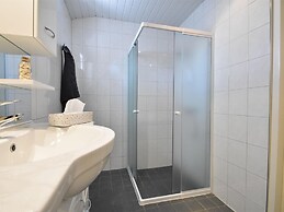 Cozy Holiday Home in Zonnemaire Near Lakebeach