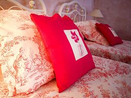 Holiday Home in Saint-laurent-de-la-salle With Pool