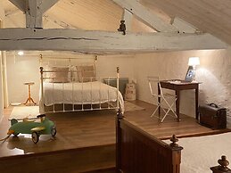 Holiday Home in Saint-laurent-de-la-salle With Pool