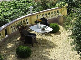 Relaxa at a Luxurious Villa in Bad Pyrmont