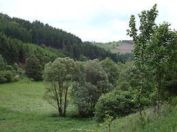 Cosy Apartment in Hallenberg Near Centre