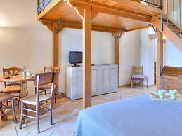 Farmhouse in Marsciano With Vineyards Olive Groves