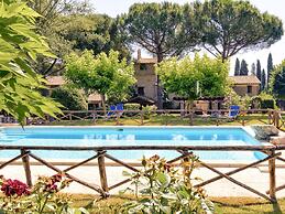 Farmhouse in Marsciano With Vineyards Olive Groves