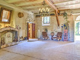 Farmhouse in Marsciano With Vineyards Olive Groves