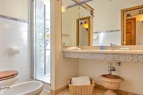 Farmhouse in Marsciano With Vineyards Olive Groves