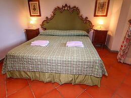 Cozy Holiday Home With Pool in Sienna Italy