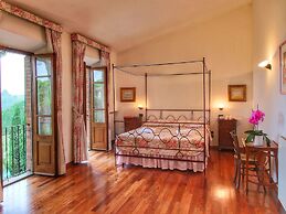 Cozy Holiday Home With Pool in Sienna Italy