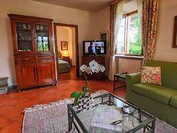 Cozy Holiday Home With Pool in Sienna Italy