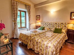 Cozy Holiday Home With Pool in Sienna Italy