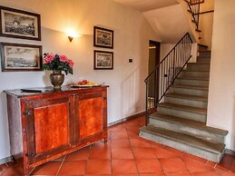 Cozy Holiday Home With Pool in Sienna Italy