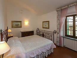 Cozy Holiday Home With Pool in Sienna Italy