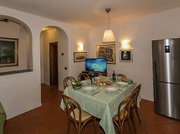 Cozy Holiday Home With Pool in Sienna Italy