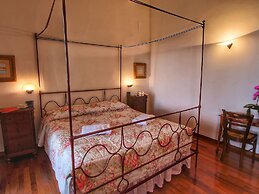 Cozy Holiday Home With Pool in Sienna Italy