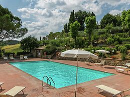 Cozy Holiday Home With Pool in Sienna Italy
