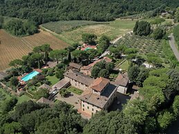 Cozy Holiday Home With Pool in Sienna Italy