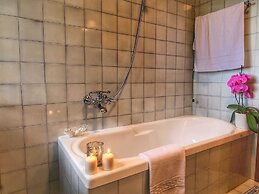 Cozy Holiday Home With Pool in Sienna Italy