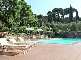 Cozy Holiday Home With Pool in Sienna Italy