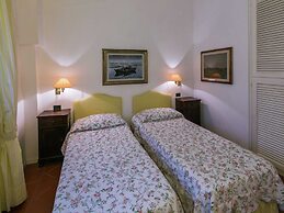 Cozy Holiday Home With Pool in Sienna Italy