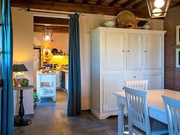 Pleasant Villa in Peccioli With Private Swimming Pool
