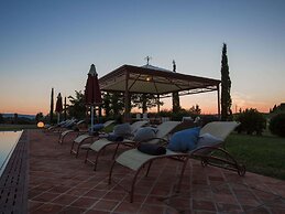 Pleasant Villa in Peccioli With Private Swimming Pool