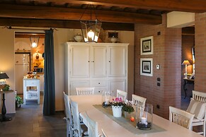 Pleasant Villa in Peccioli With Private Swimming Pool