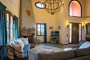 Pleasant Villa in Peccioli With Private Swimming Pool